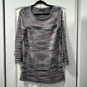 Roz&ALI Pink and Black Tunic Sweater with Flared Sleeves, Size Small